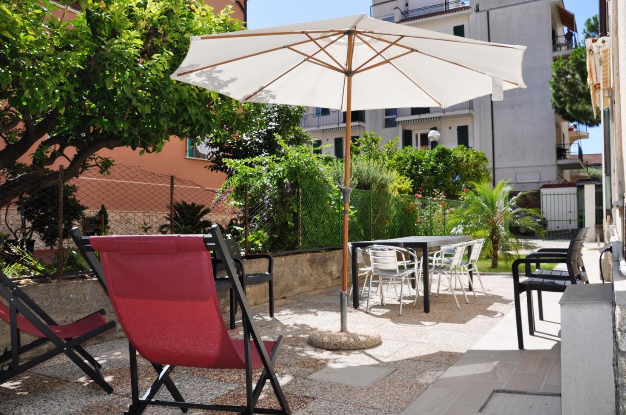 Via Battisti 231 1 Apartamento Pietra Ligure Exterior foto